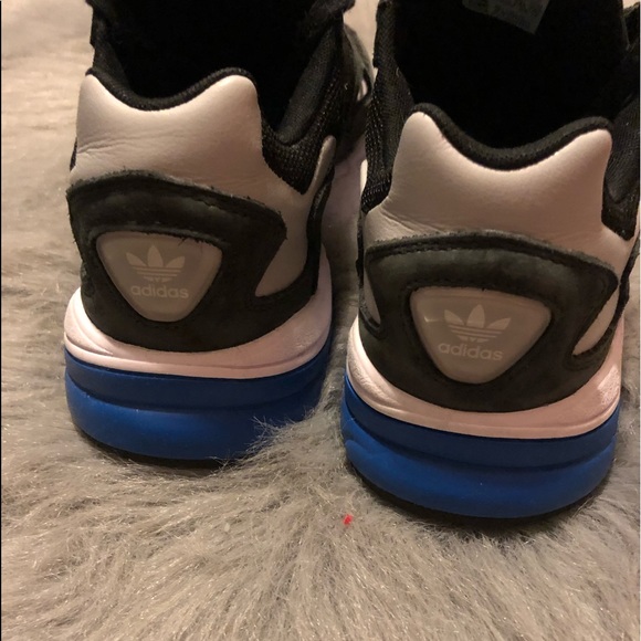 Adidas Falcon Shoes - Picture 4 of 4